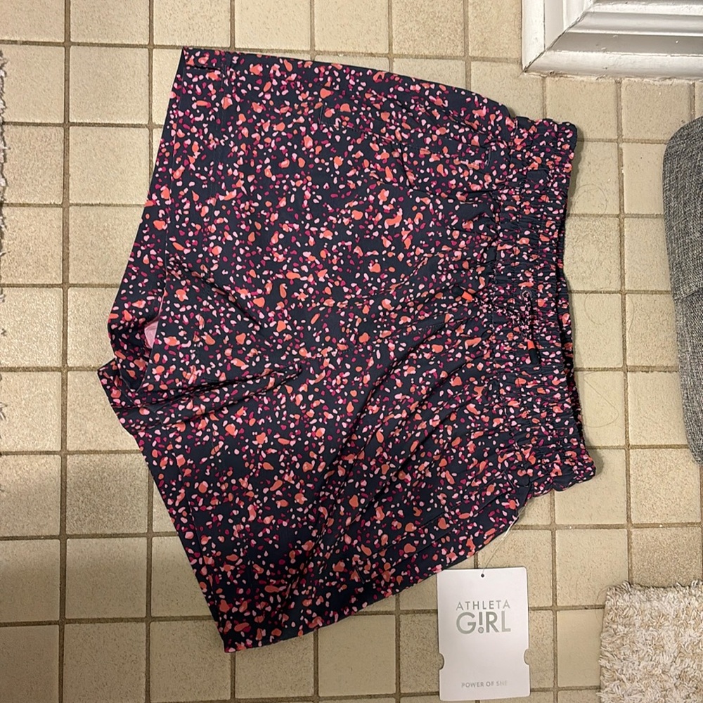 Brand new patterned Athleta shorts!